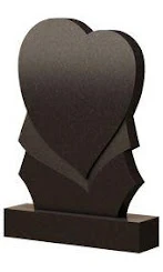 Стела вертикальная с сердцем СВС-15 — Сердца